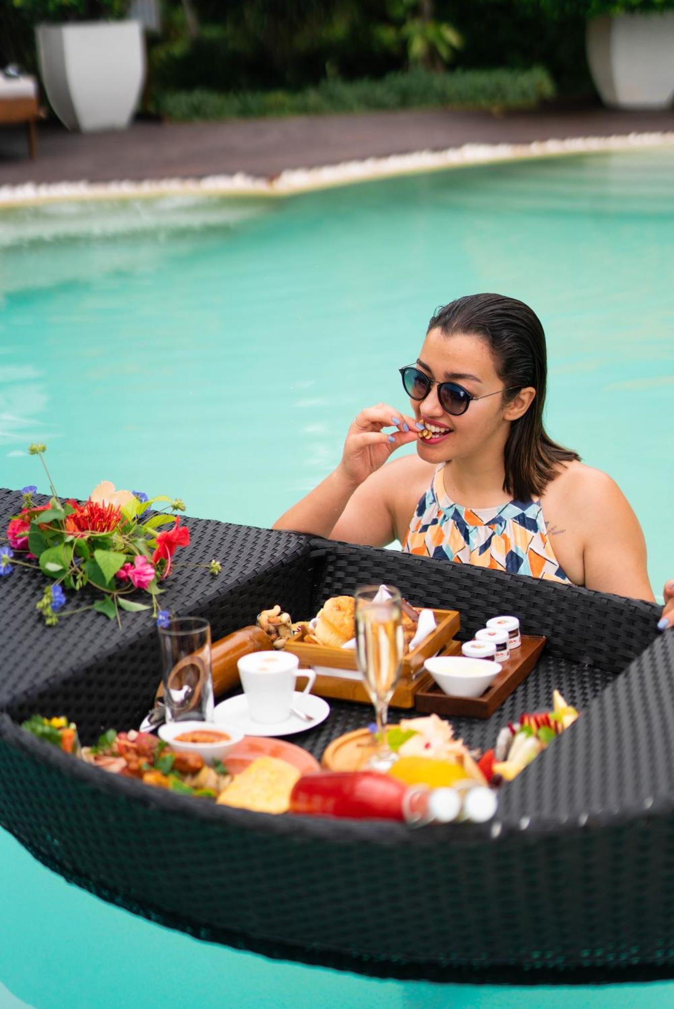 Adaaran Prestige Water Villas Meedhoo  Екстериор снимка