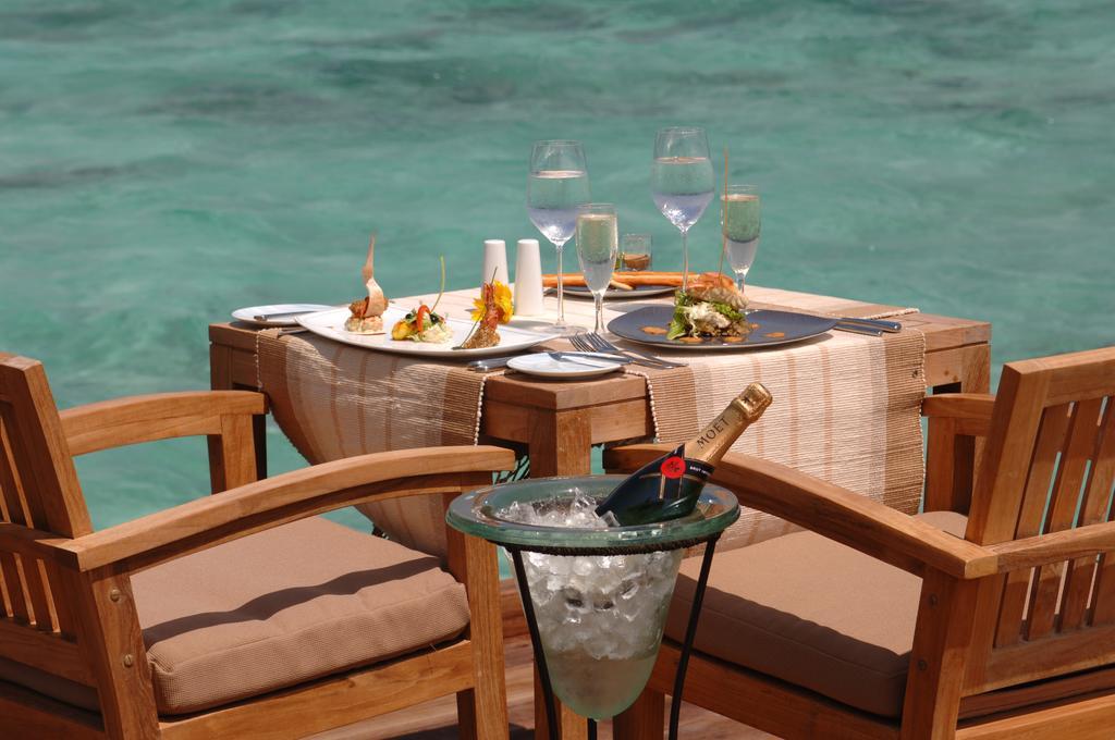 Adaaran Prestige Water Villas Meedhoo  Екстериор снимка