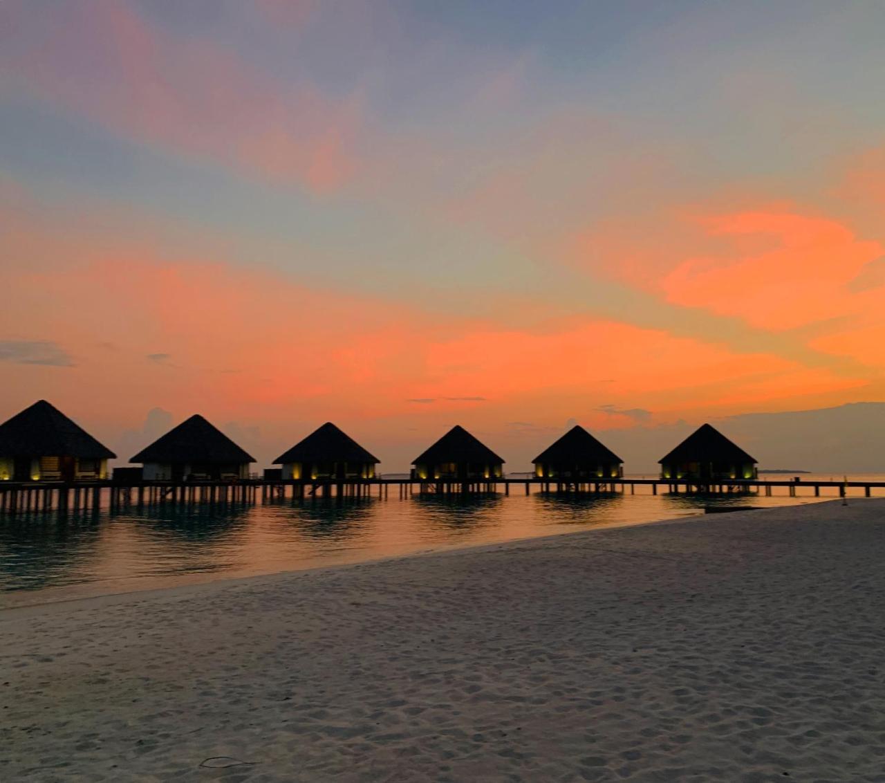 Adaaran Prestige Water Villas Meedhoo  Екстериор снимка